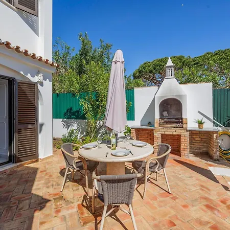 Luxury Villa, Very Close To + Restaurants, Wi Fi, Heatable Pool. *
