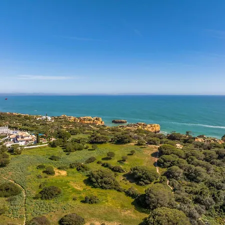 Luxury Villa, Very Close To + Restaurants, Wi Fi, Heatable Pool. *